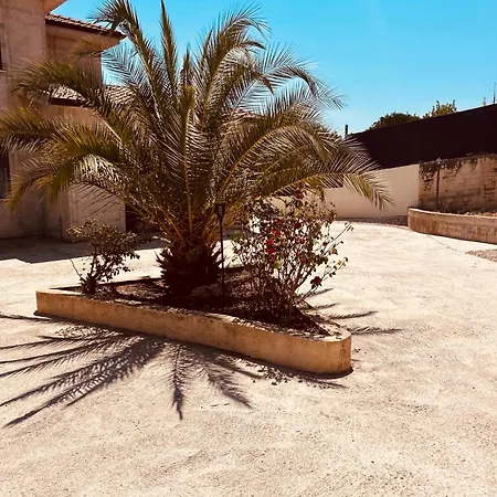 Villa Luna Grotte (Sicily)